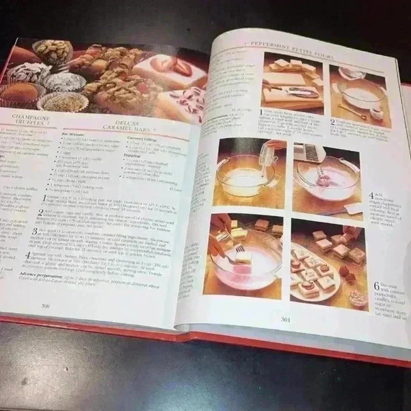 Vintage Christmas Cooking Crafts & Gifts Coffee Table Book Kitchen Decor EXC CON - Picture 8 of 12